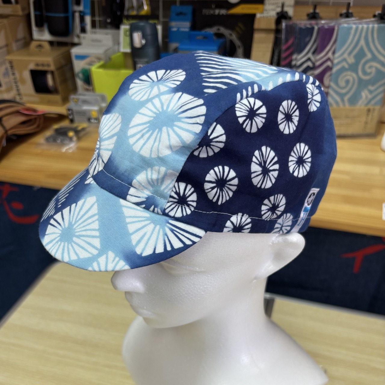 手ぬぐいサイクルキャップ】Japan Blue 絞り・ストライプ柄 日除け付き